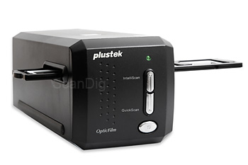 Plustek OpticFilm 8200i avec un support diapos inséré