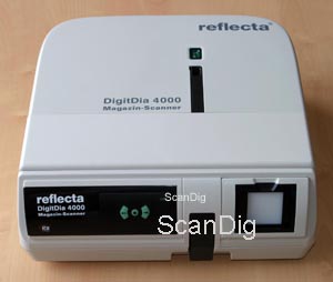 Der Reflecta DigitDia 4000 mit geschlossenem Magazinschacht