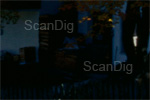 El escaneado hecho con SilverFast demuestra claramente más detalles en las zonas de sombra.